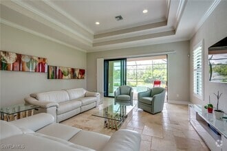 Building Photo - 6560 Roma Way