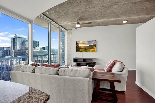 Foto del edificio - 3324 Peachtree Rd NE