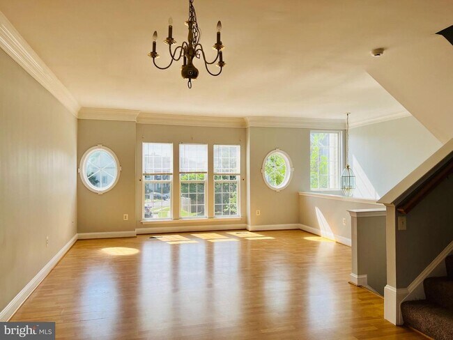 Foto del edificio - 16811 Sweeney Ln