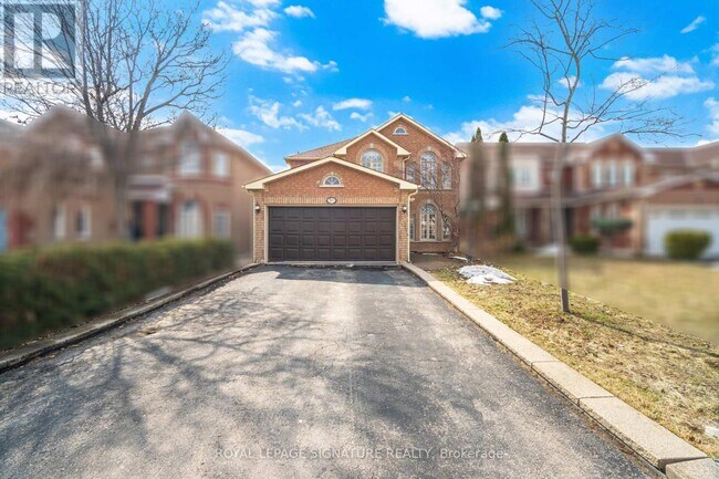 Building Photo - 80 Hood Crescent