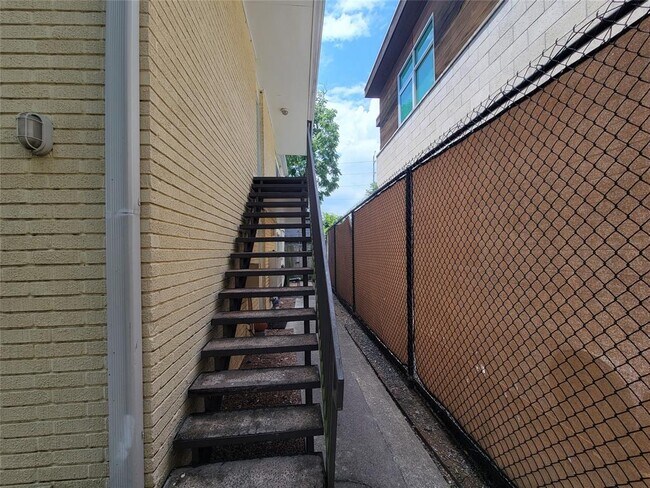 Foto del edificio - 1328 Bomar St