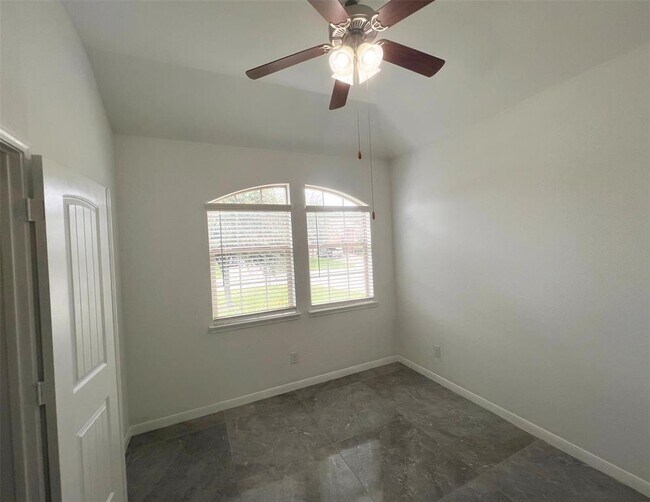 Building Photo - 2538 Montana Blue Dr