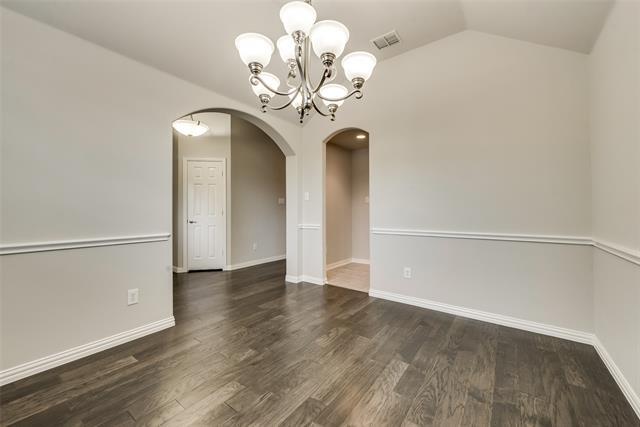 Building Photo - 2652 Lake Ridge Dr