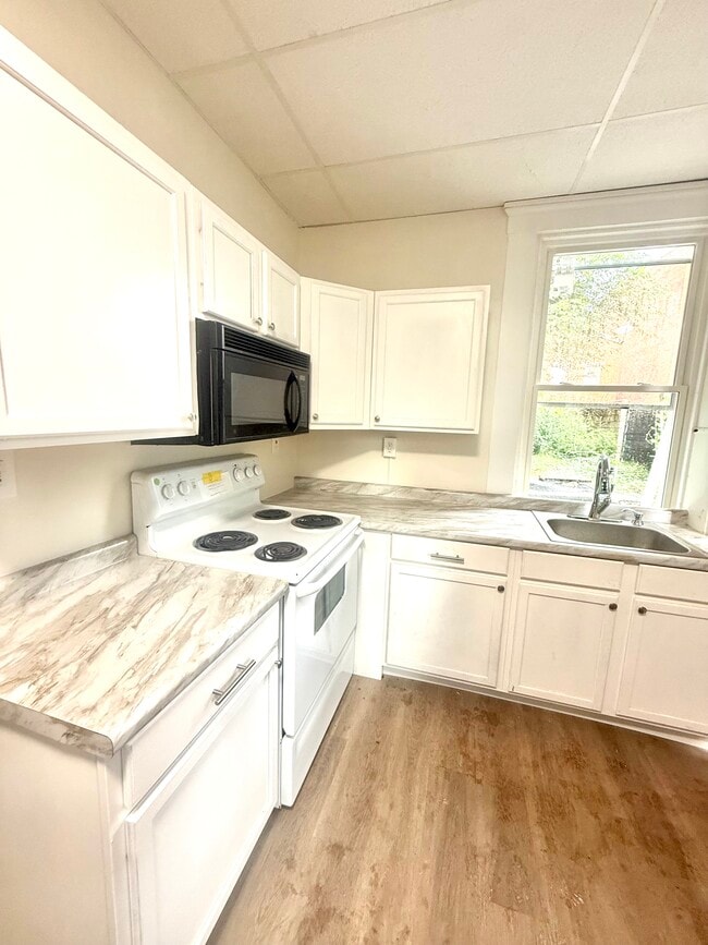 Photo - 2128 St Michael St Apartment