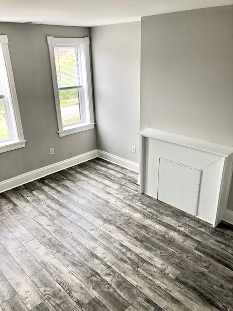 Living room - 203 E Mount Royal Ave