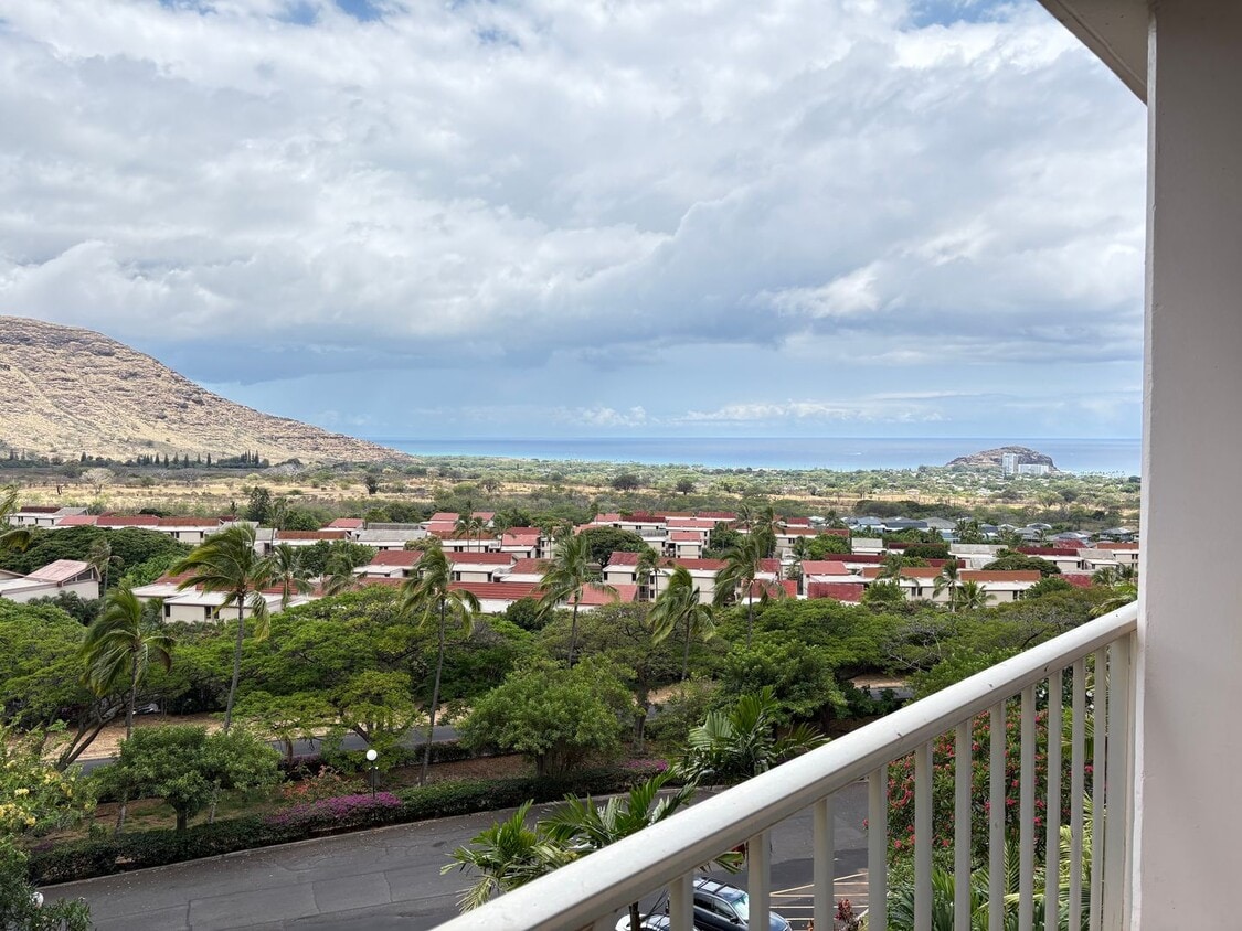 Primary Photo - Makaha Valley Towers - One Bedroom