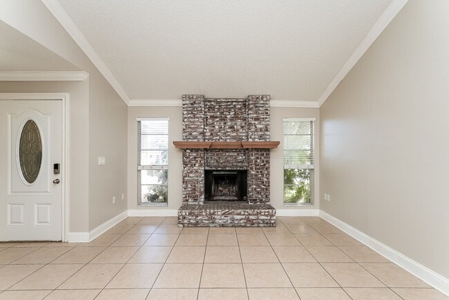 Building Photo - 5618 El Dorado Ave