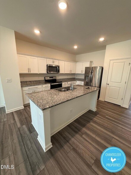 Foto del edificio - 329 Spaight Acrs Wy