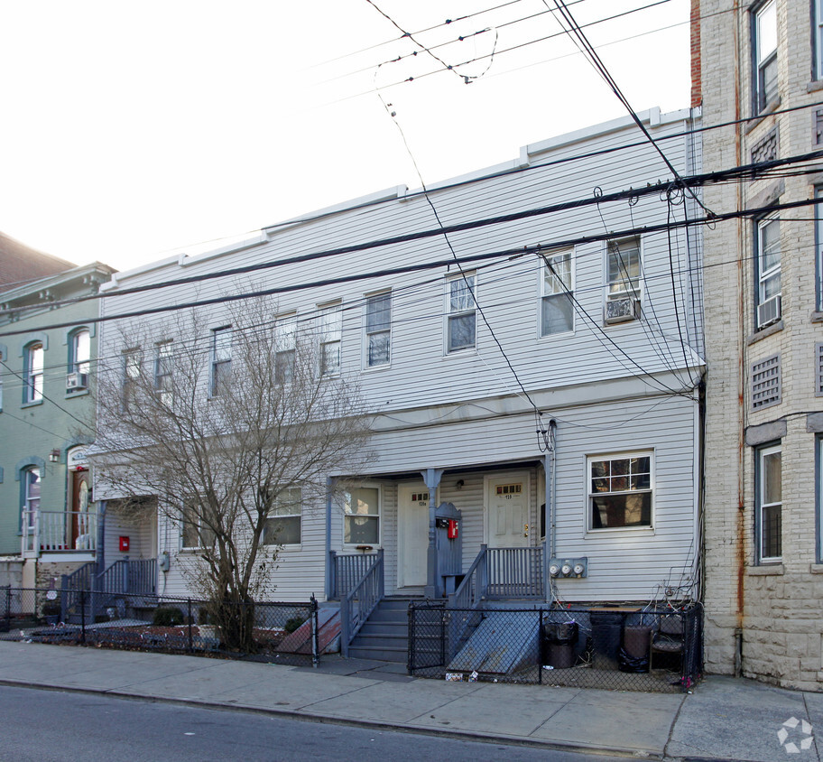 Building Photo - 139-141 Hawthorne Ave