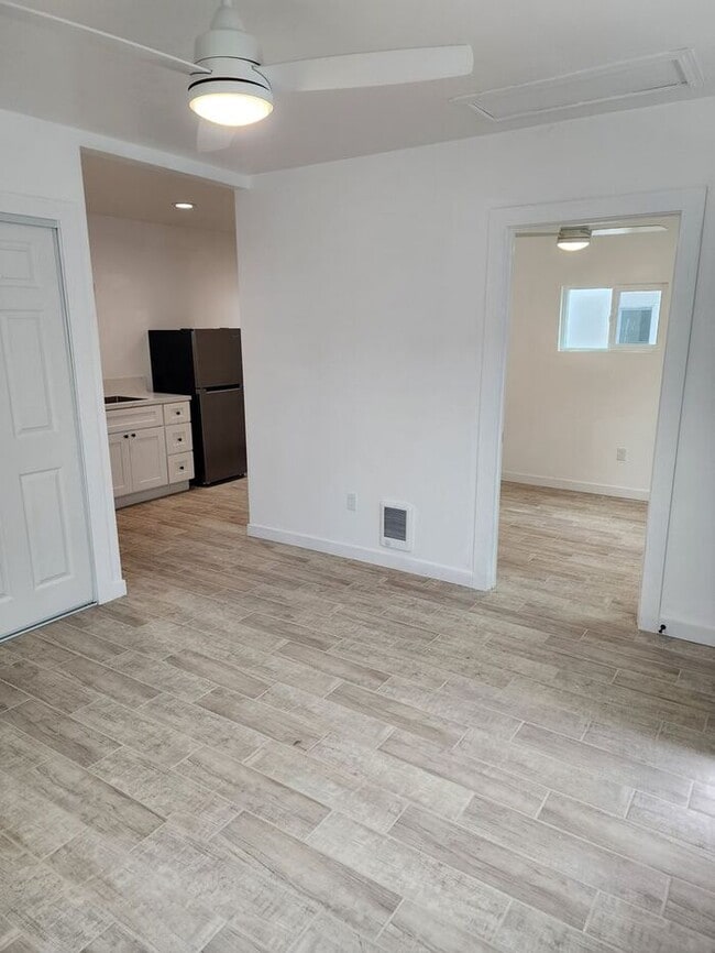 Foto del edificio - $1000 REBATE!! 1bdrm/1bath COTTAGE in Historic Sherman Heights!