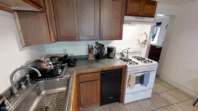 Foto del edificio - 136 Fayette St