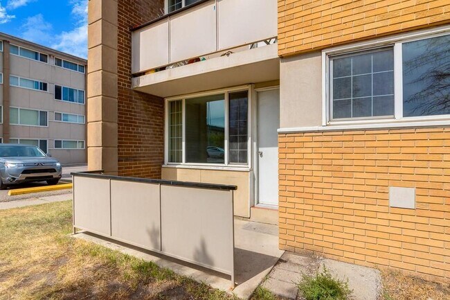 Photo du bâtiment - Hillsboro Place