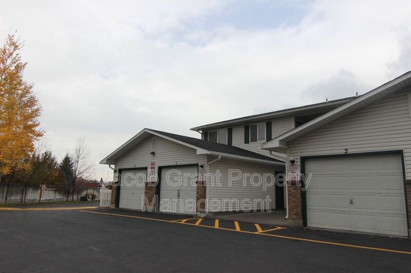 639 Hoopes Ave Unit 2, Idaho Falls, ID 83401 Condo for Rent in Idaho