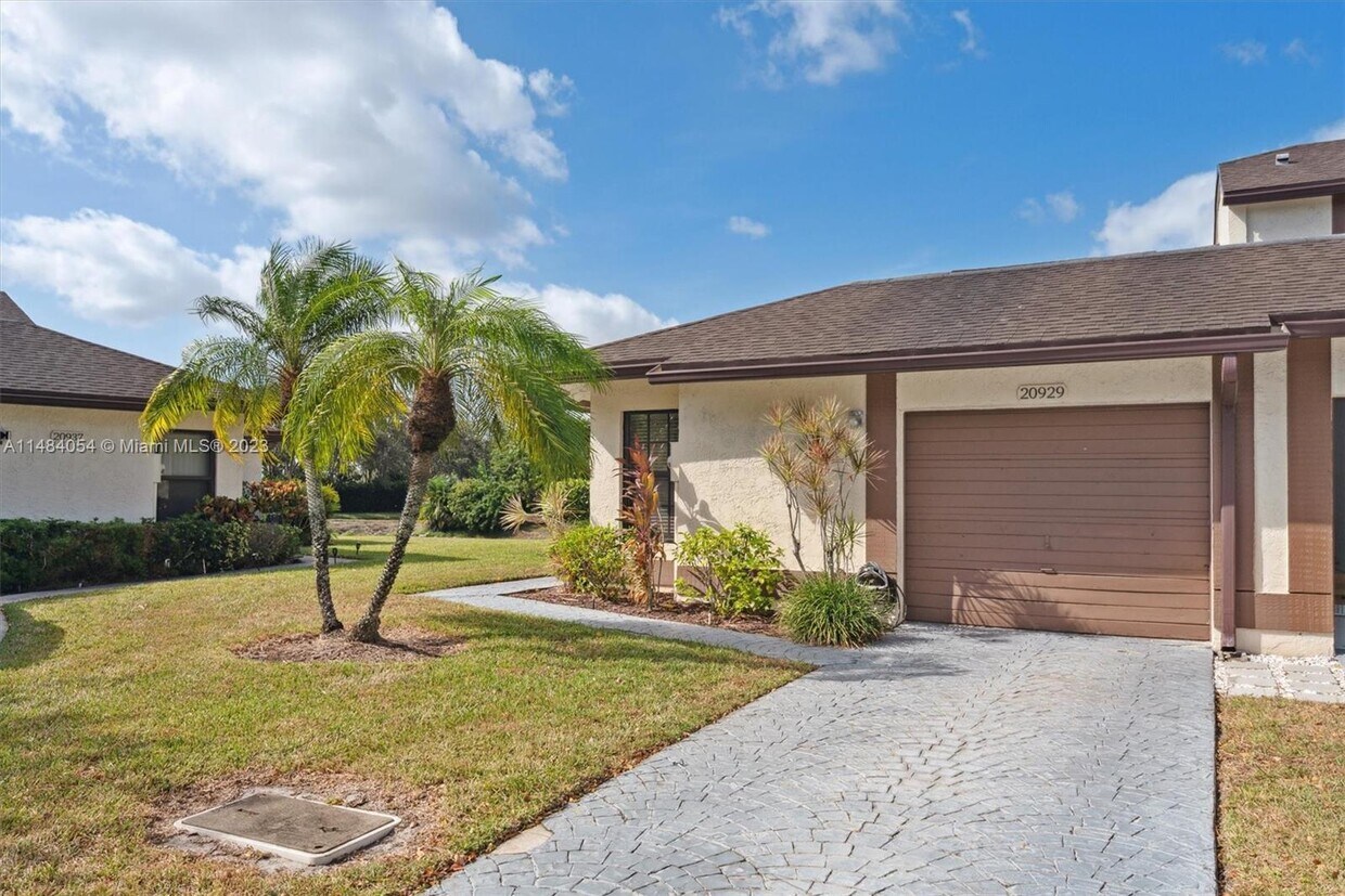 Primary Photo - 20929 Boca Ridge Dr S
