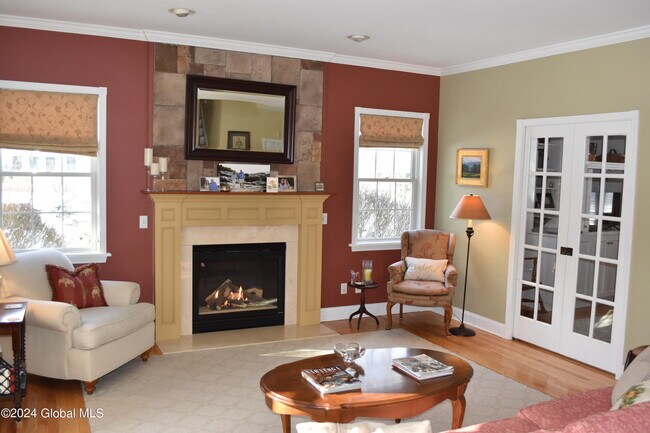 Foto del edificio - 63 Hearthstone Dr