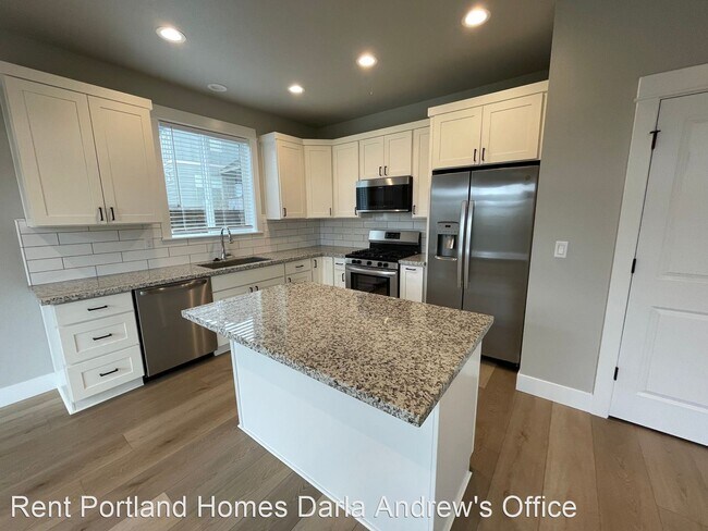Building Photo - 4 br, 2.5 bath House - 3157 SW 41st Street