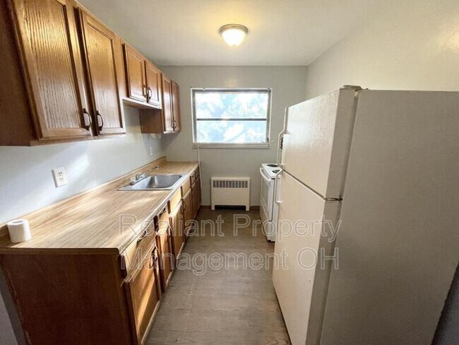 Building Photo - 4414 Ridgeview Ave