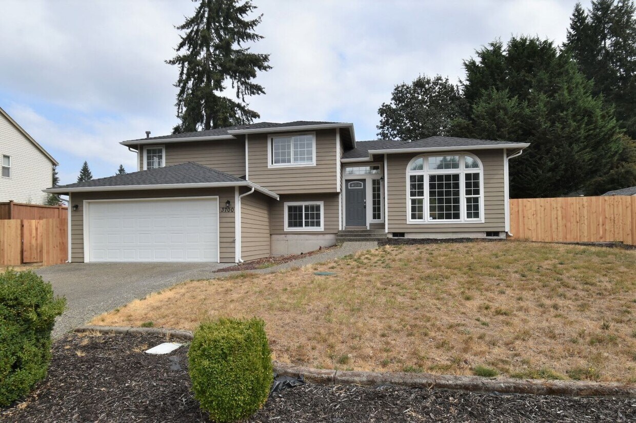 Primary Photo - 3700 Arbor Dr SE