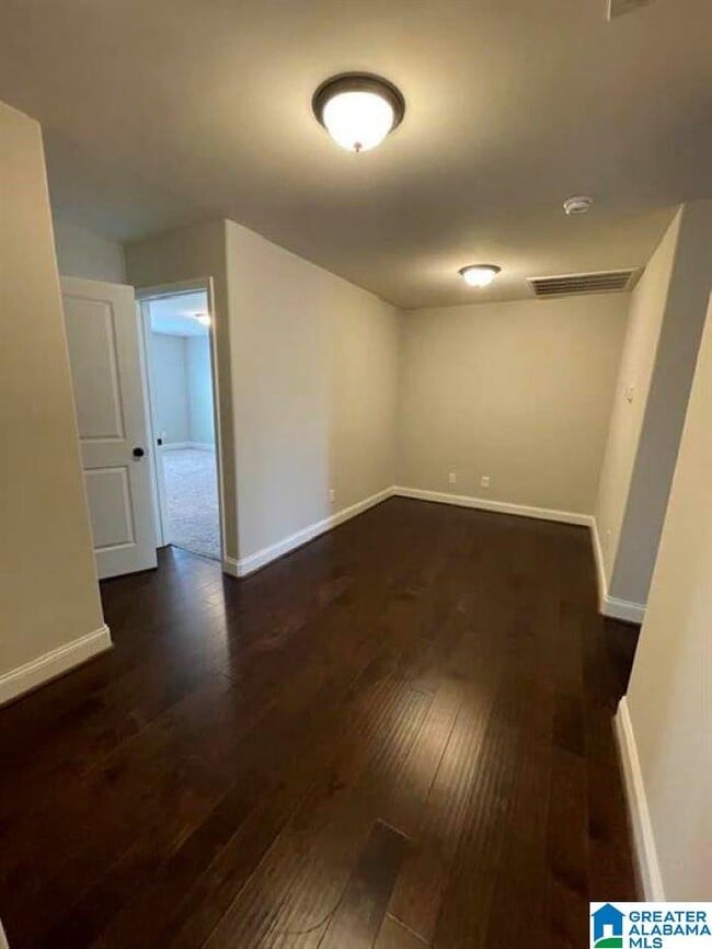 Building Photo - 4234 Lennox Dr