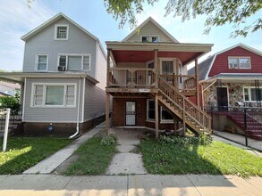 Building Photo - 8329 S Kingston Ave