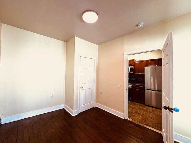 Foto del edificio - 101 1/2 Ocean Ave