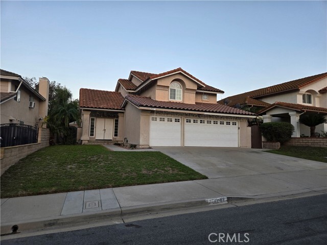 Building Photo - 17917 Vía Casitas