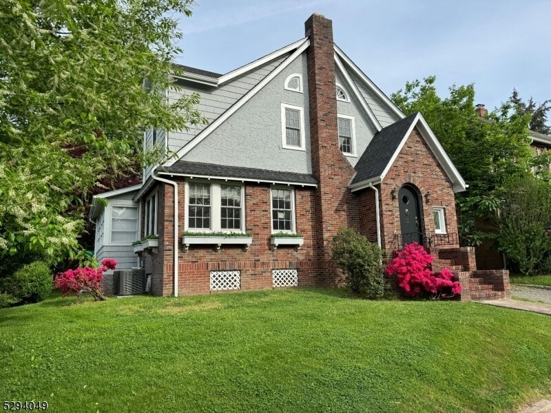 Primary Photo - 5 Borden Terrace
