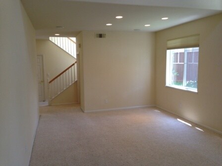 Foto del edificio - 409 Deerhill Dr