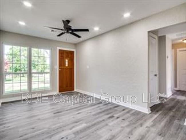 Foto del edificio - 3012 Crouch St
