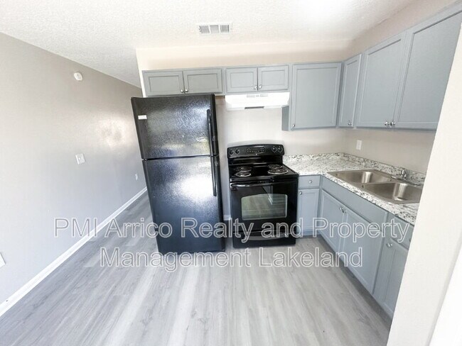 Foto del edificio - 457 Beech Ave