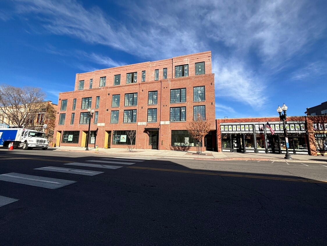 Building Photo - Union Walk
