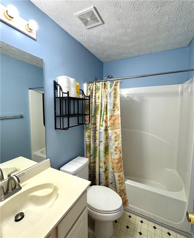 Foto del edificio - 444 Laurel Springs Ct