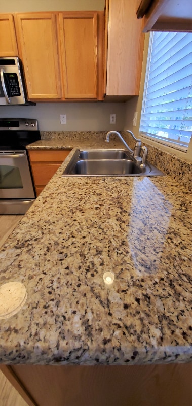 Foto del edificio - 2484 St Paul Dr