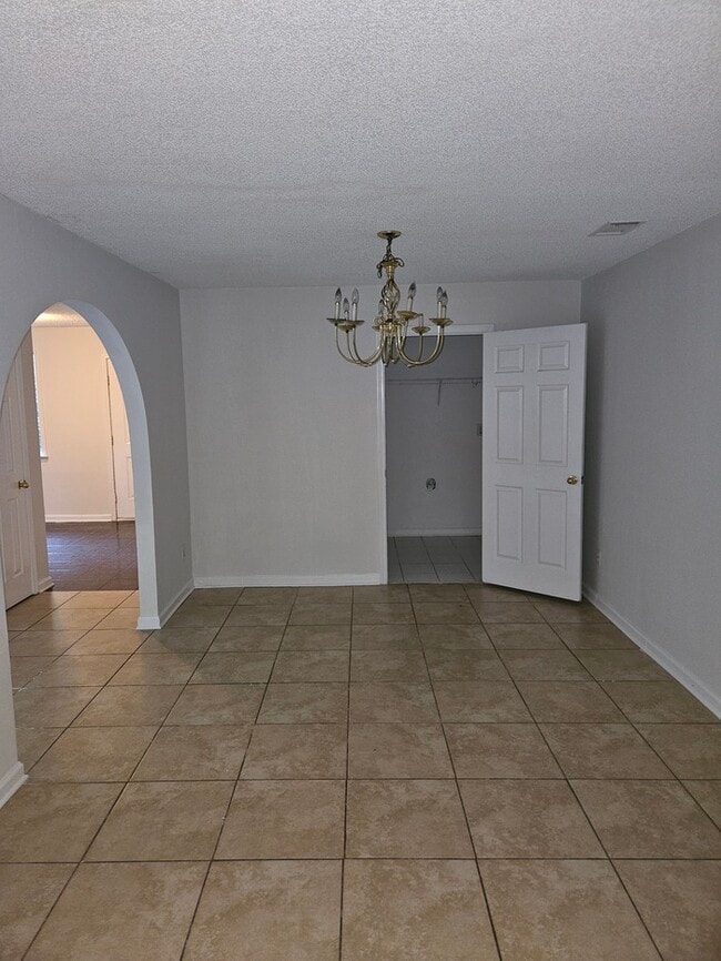 Foto del edificio - Town Home For Rent