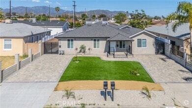 Building Photo - 8140 Vantage Ave