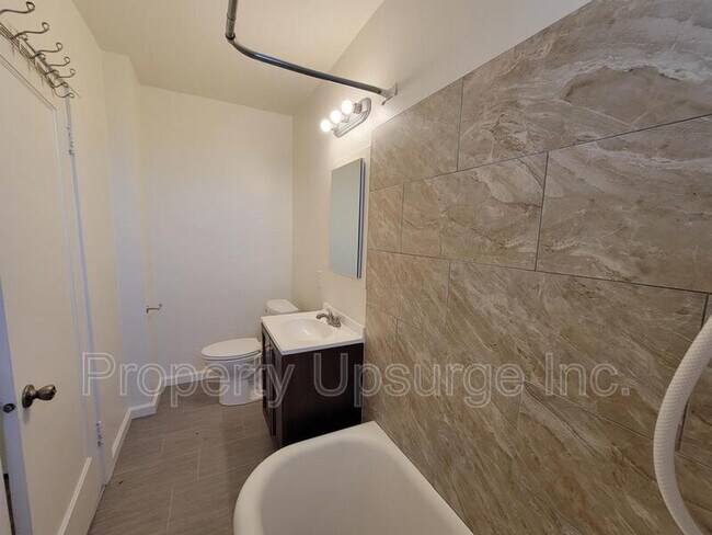 Foto del edificio - 31 E 6th St