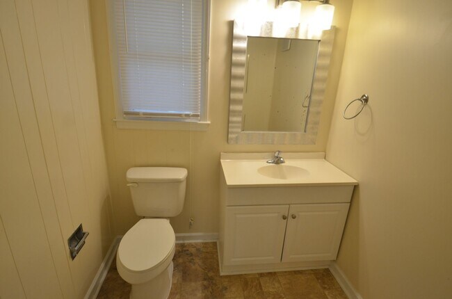 Foto del edificio - Three Bedroom Home Near UNC