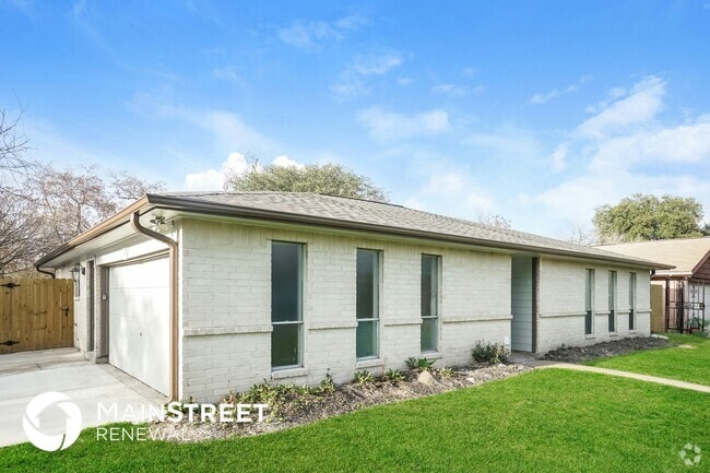 Building Photo - 203 La Fonda Dr