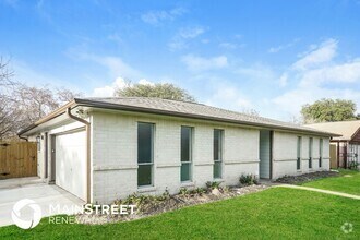 Building Photo - 203 La Fonda Dr
