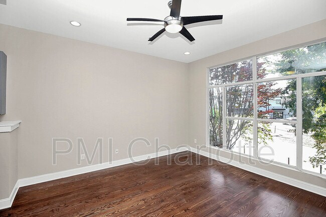 Photo - 2040 Atherton Heights Ln Townhome