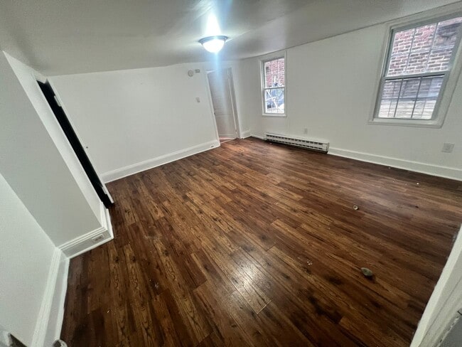 Building Photo - 184 Brunswick Ave