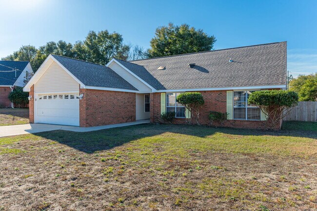 Building Photo - 546 Tikell Dr