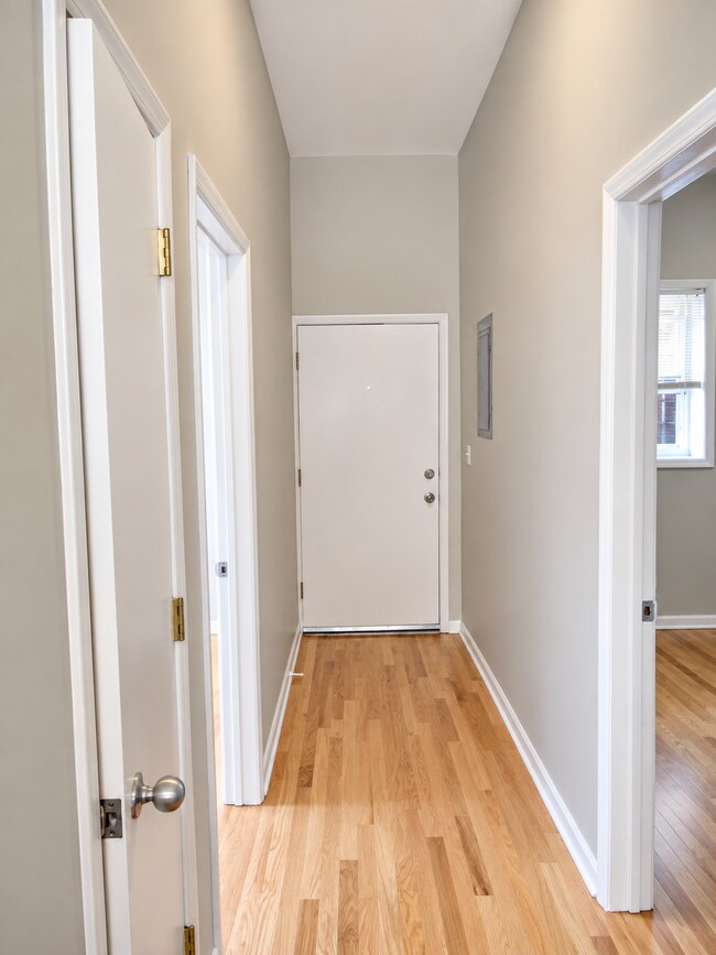 Foto del edificio - 2158 W Erie St