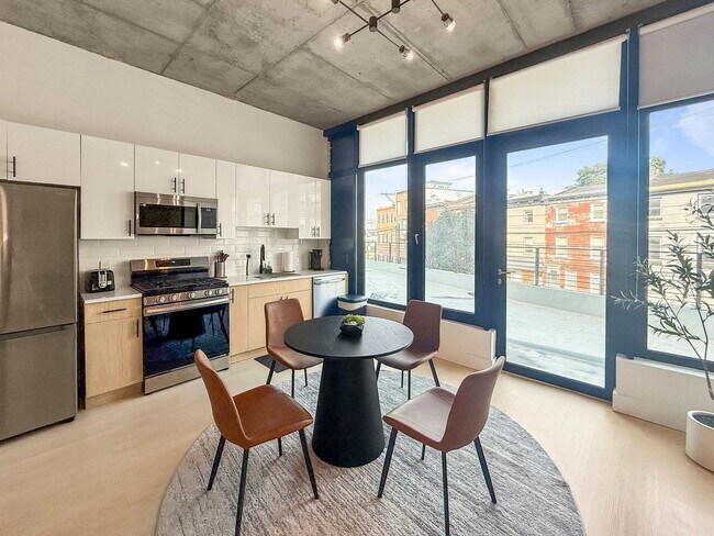Foto del edificio - 1247 N 2nd St