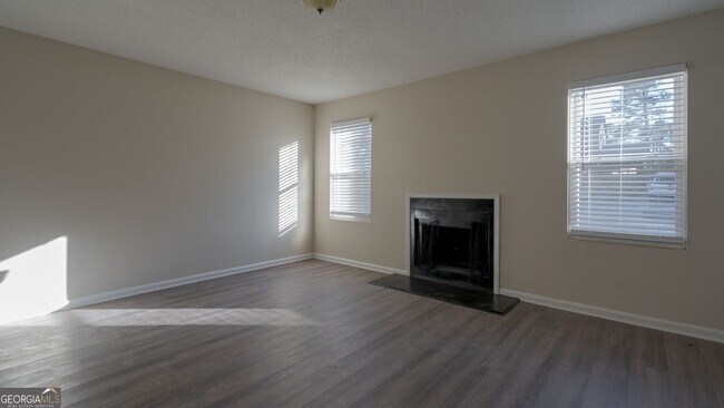 Building Photo - 6218 Creekford Ln