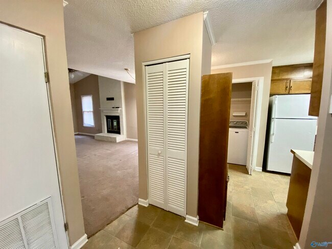 Building Photo - 1110 Liberty Dr