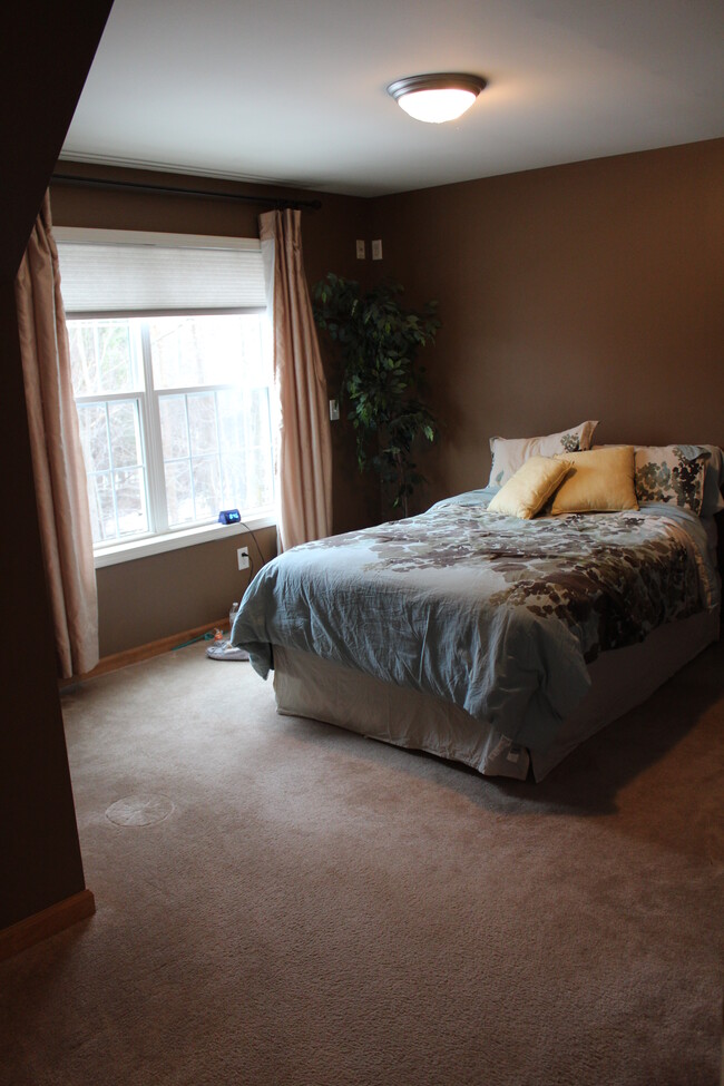 Bedroom - 8 Skipperhill Ln