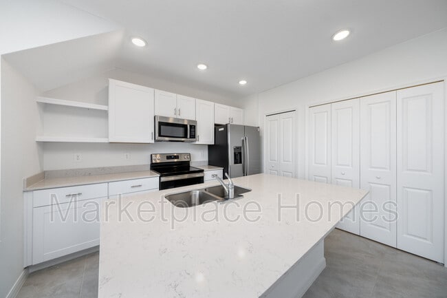 Building Photo - 3011 Riverfield Rd