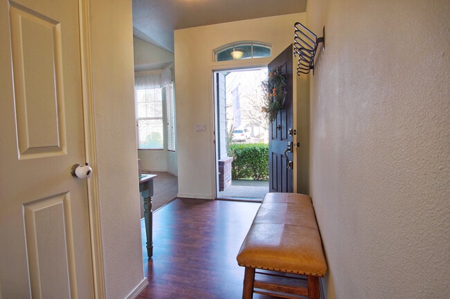 Building Photo - 2727 N Crater Ln
