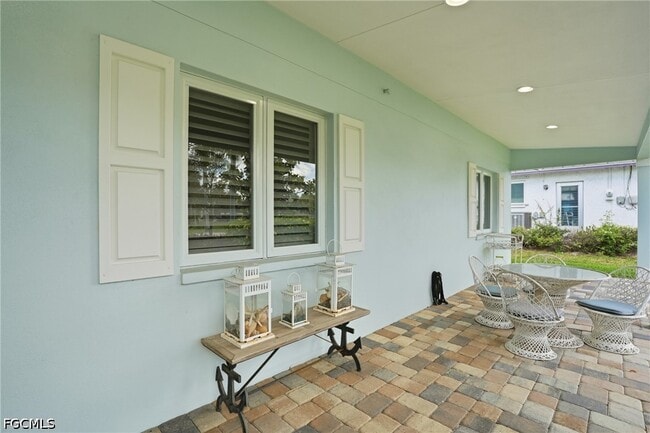 Foto del edificio - 1590 Sandpiper St